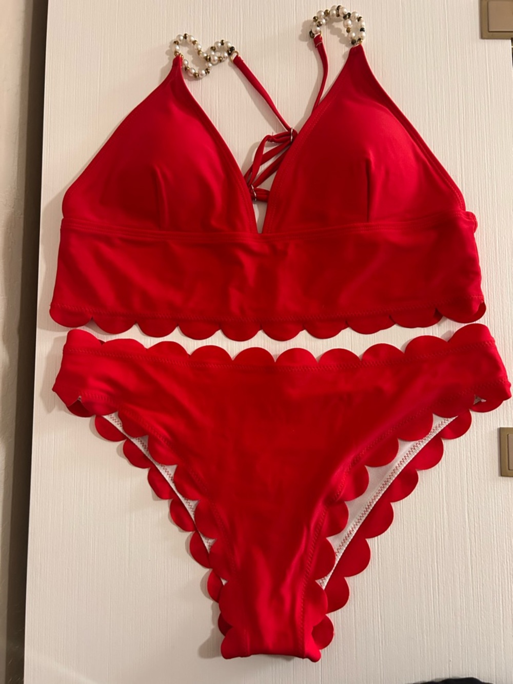 🍒👙🍉NWOT❤️Red Scalloped Bikini Set with Pearl-Strap Detail🍒👙🍉